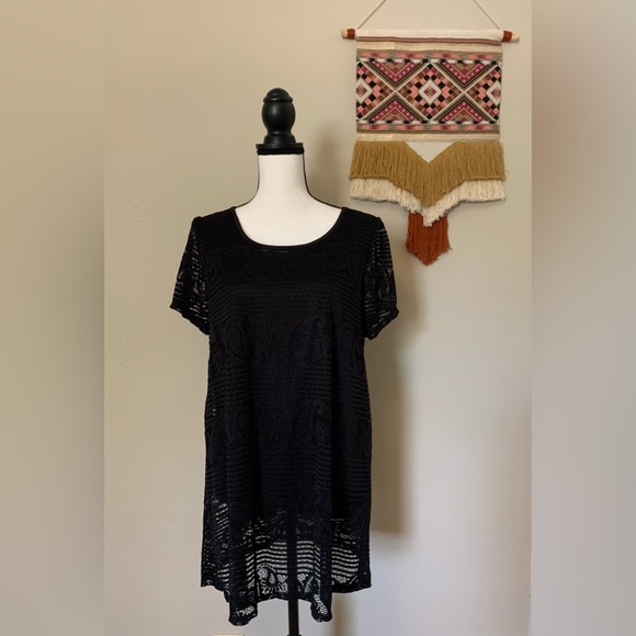 MOA USA Tops - MOA black crochet lace short sleeve shirt size 2X NWOT